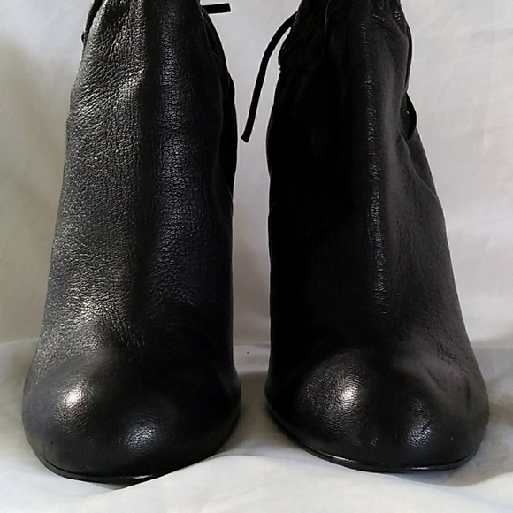 Calvin Klein Hannah Blk Leather Wrap-around Tie Flared Top Heeled Booties - Picture 3 of 16